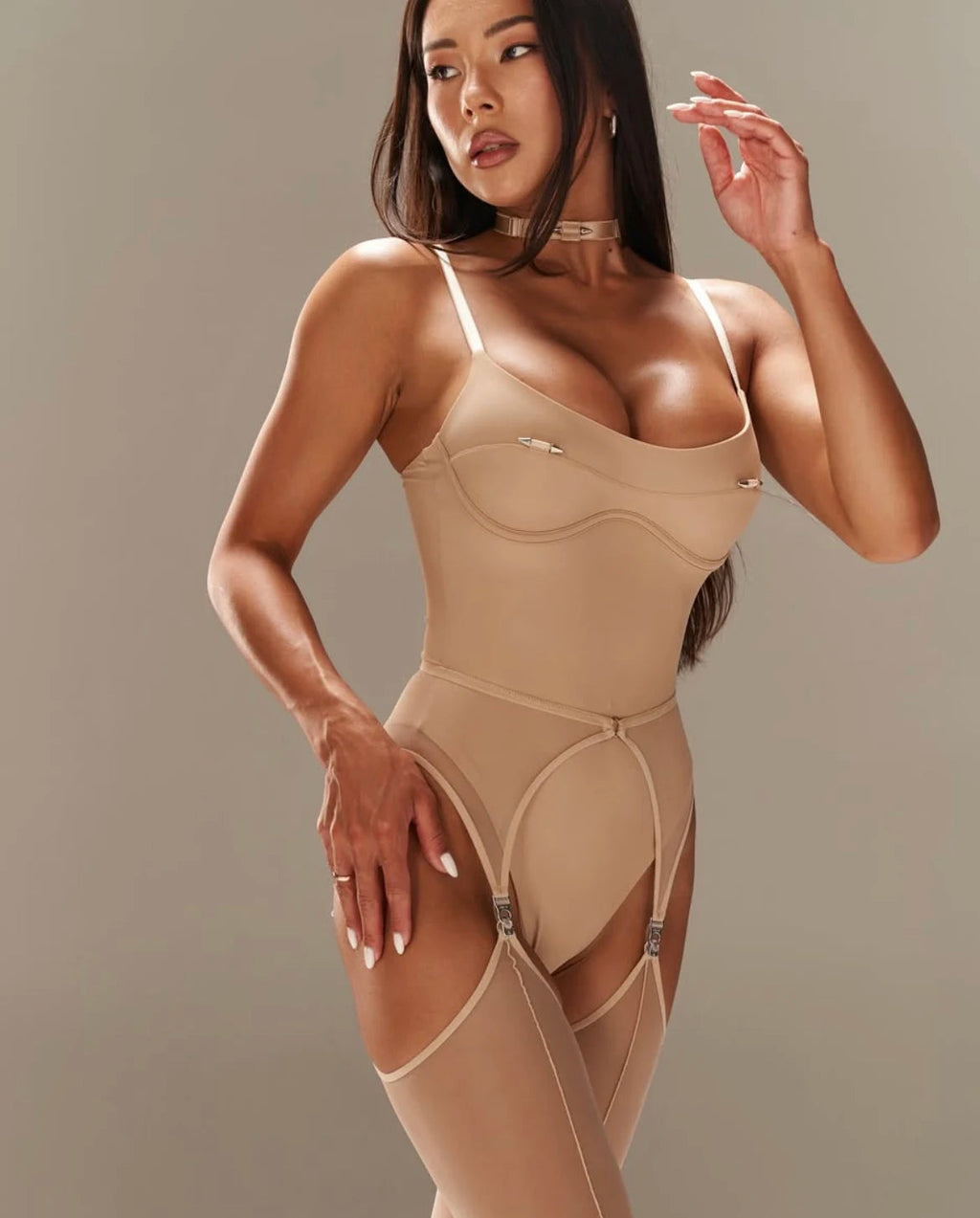 VEIL NUDE